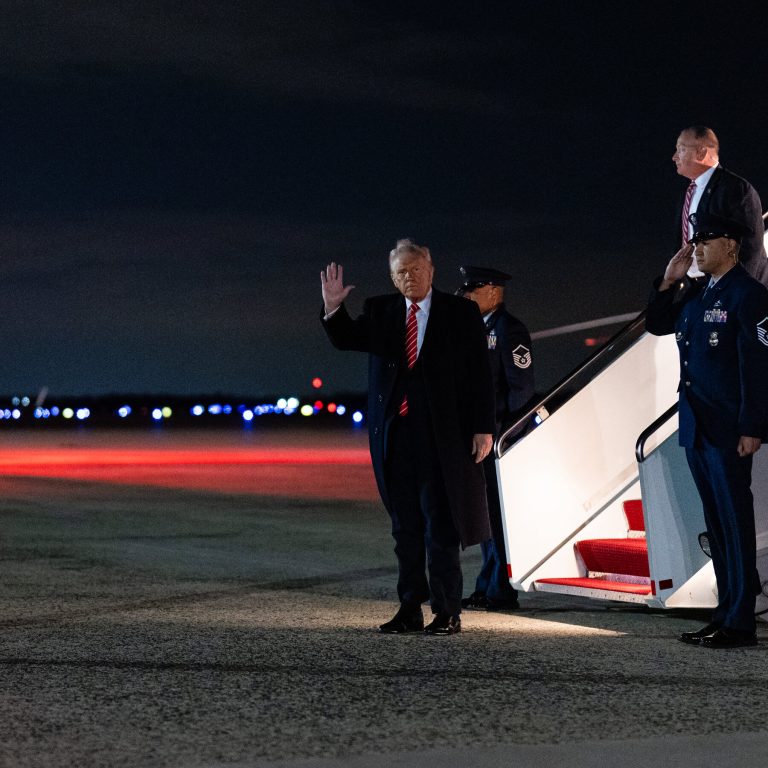 Read more about the article Trump Threatens Europe and Canada if They Band Together Against U.S.