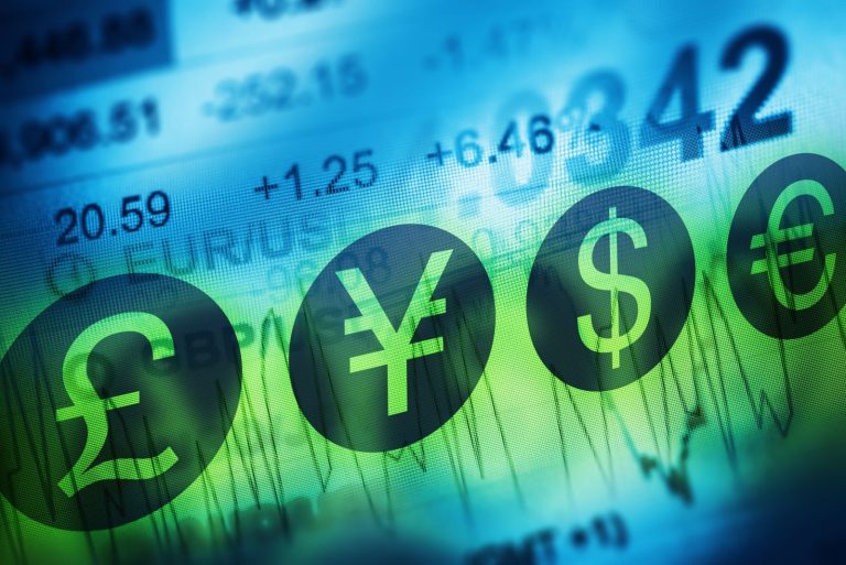 Read more about the article Dollar Declines on Weak US Economic News