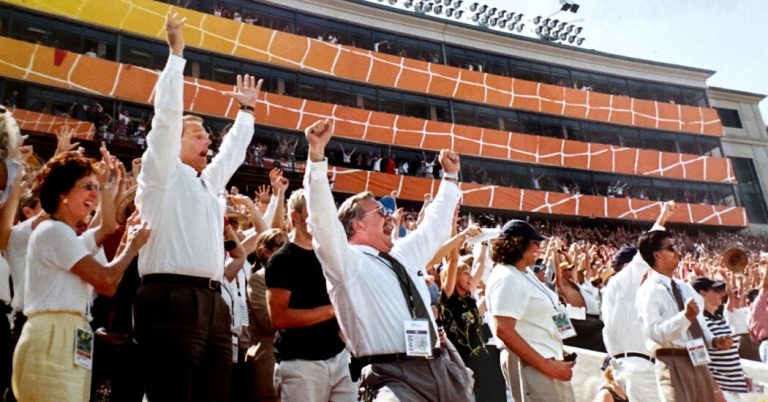 Read more about the article Hank Steinbrecher, Who Helped Elevate Soccer in the U.S., Dies at 77