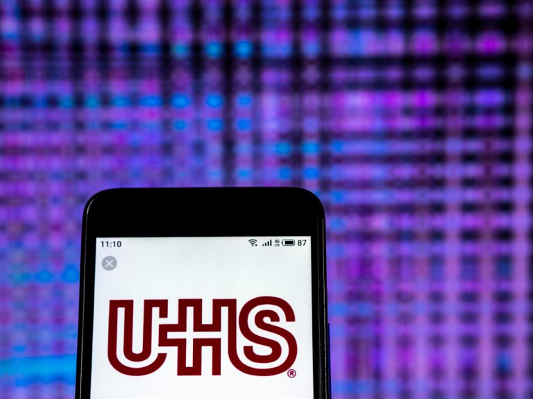 Read more about the article Is Universal Health Stock Underperforming the Dow?