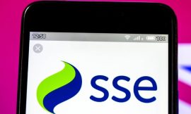 SSE trims annual earnings outlook, eyes renewables growth