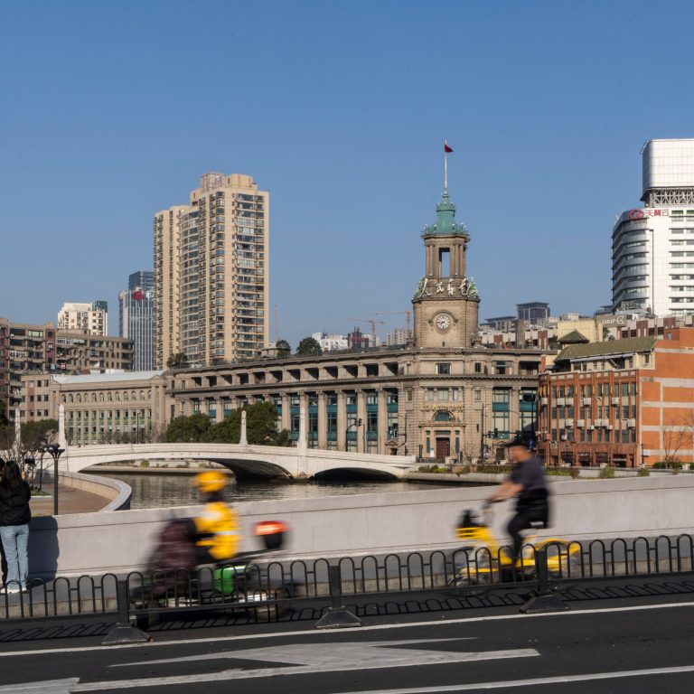Read more about the article Visting Shanghai Now: It’s a Blue-Sky, App-Based Life