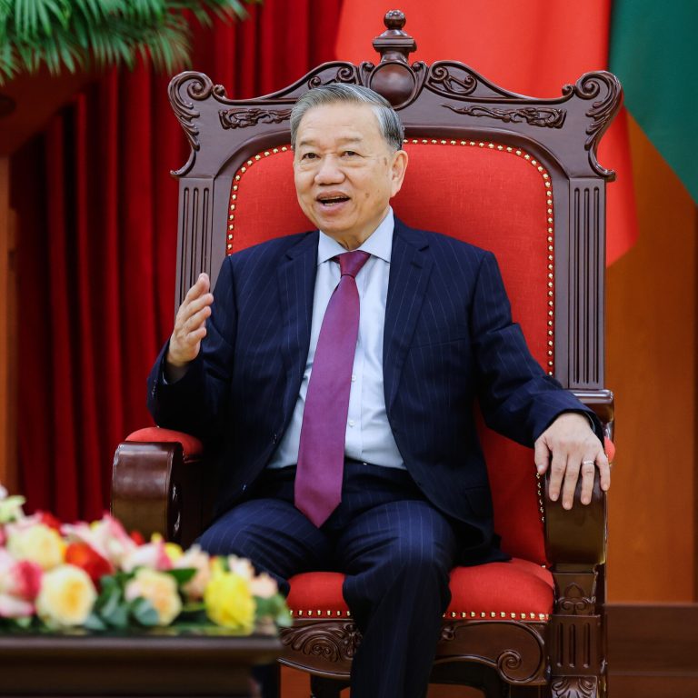 Read more about the article Vietnam Urges United States to Delay Imposing Tariffs On It