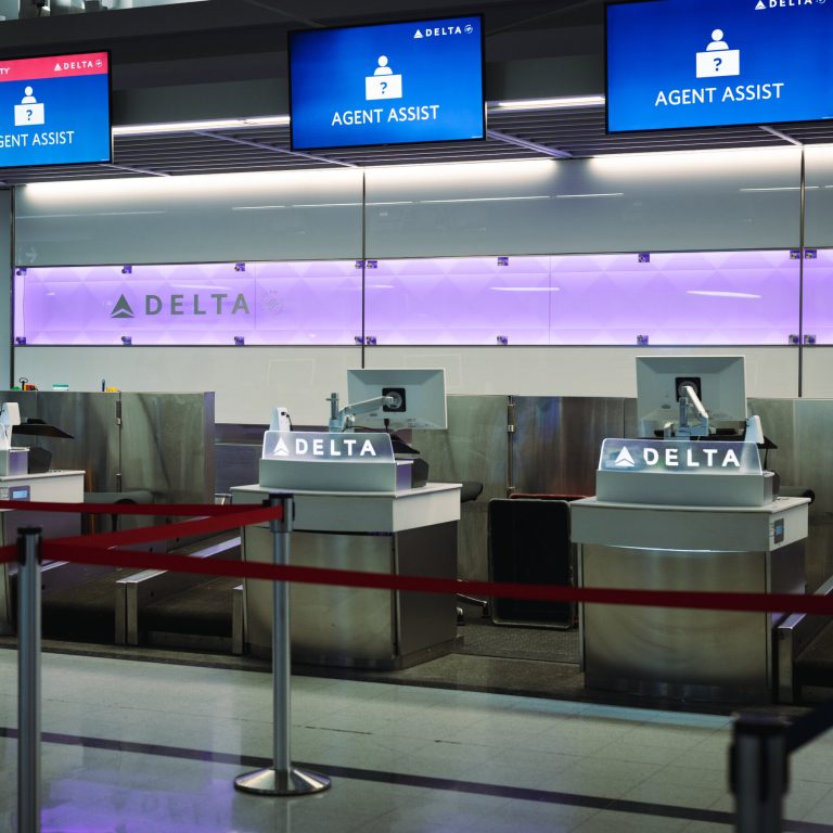 Read more about the article Delta Warns Trump’s Trade War Could Lead to a Recession
