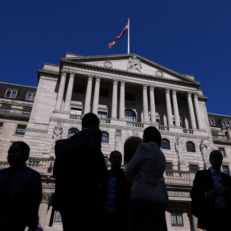 Read more about the article Bond Market Sell-Off Prompts Bank of England to Make Unusual Move