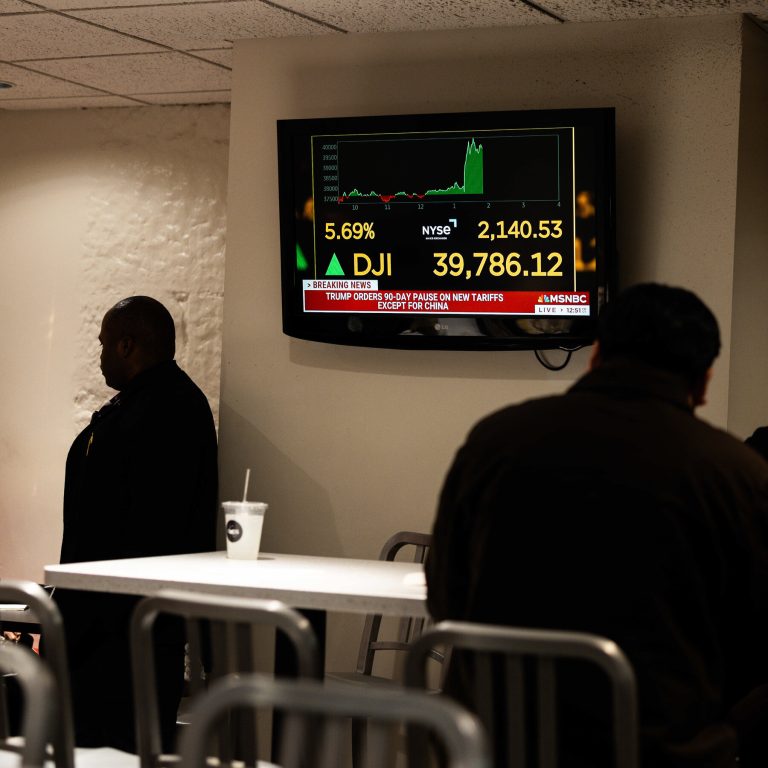 Read more about the article Wall Street Stumbles as Relief Over Tariff Pause Fades