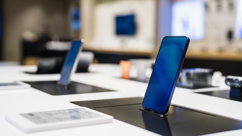 us-exempts-smartphones,-computers-from-global-tariffs