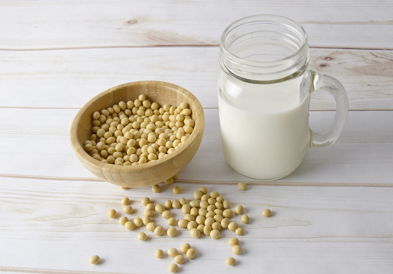 soybeans-retreat-into-the-weekend