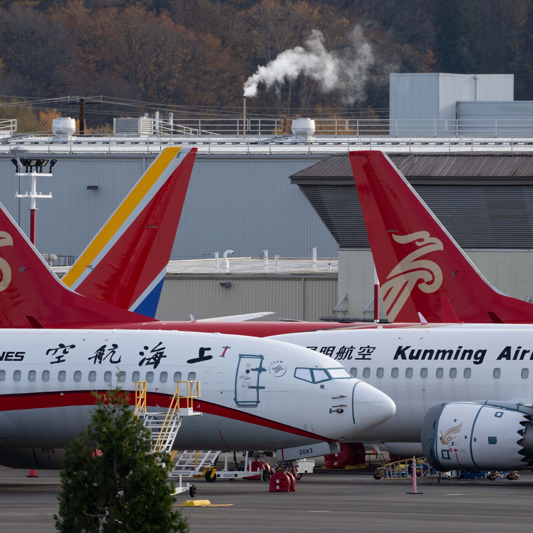 boeing-reports-smaller-loss-but-trade-war-threats-loom