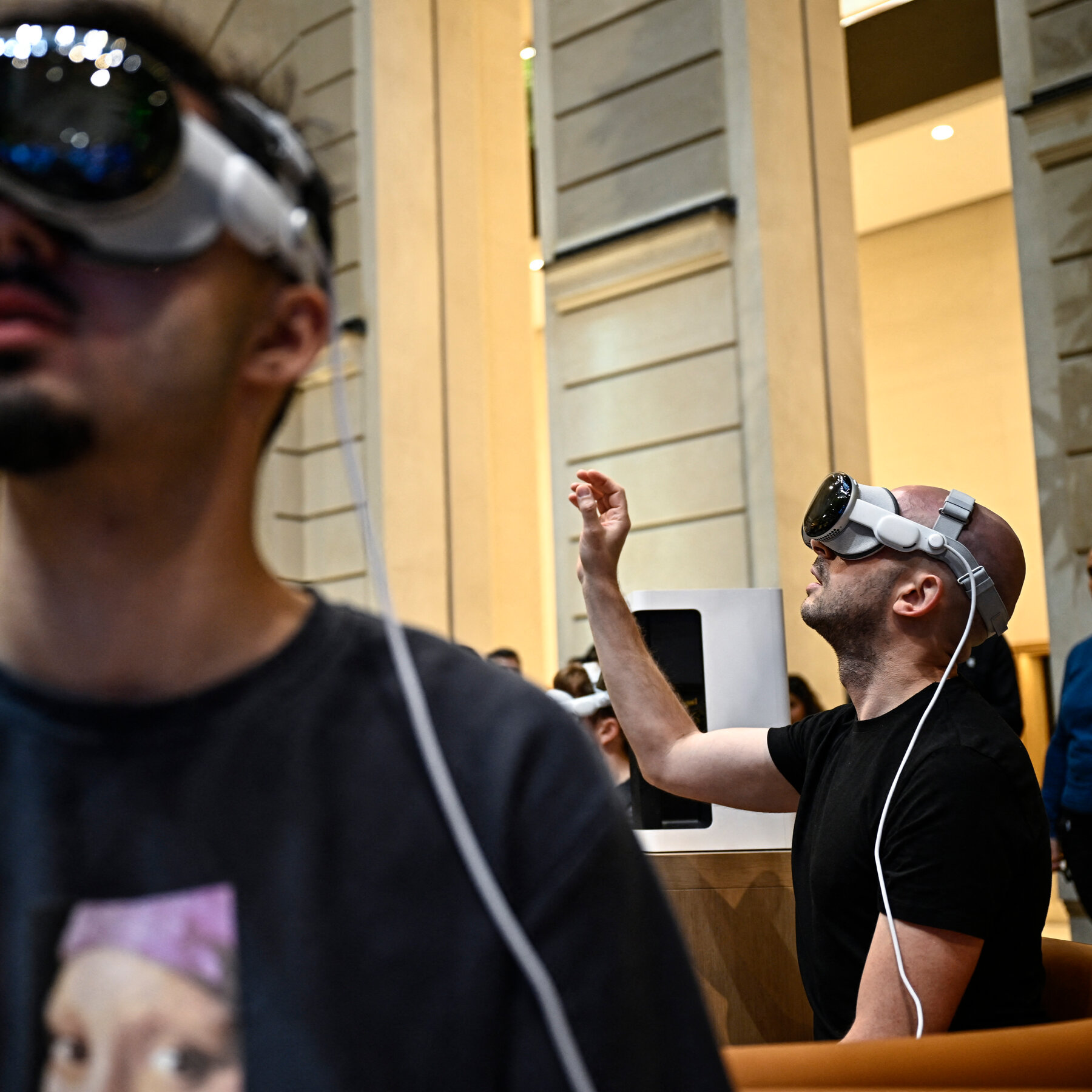 eu-fines-apple-and-meta-total-of-$800-million-in-first-use-of-digital-competition-law
