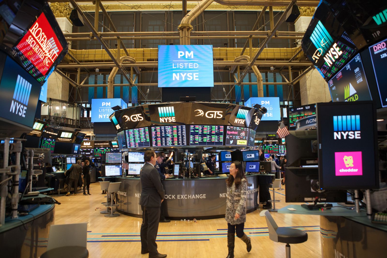 stocks-rally-as-china-trade-tensions-ease-and-trump-softens-stance-on-powell