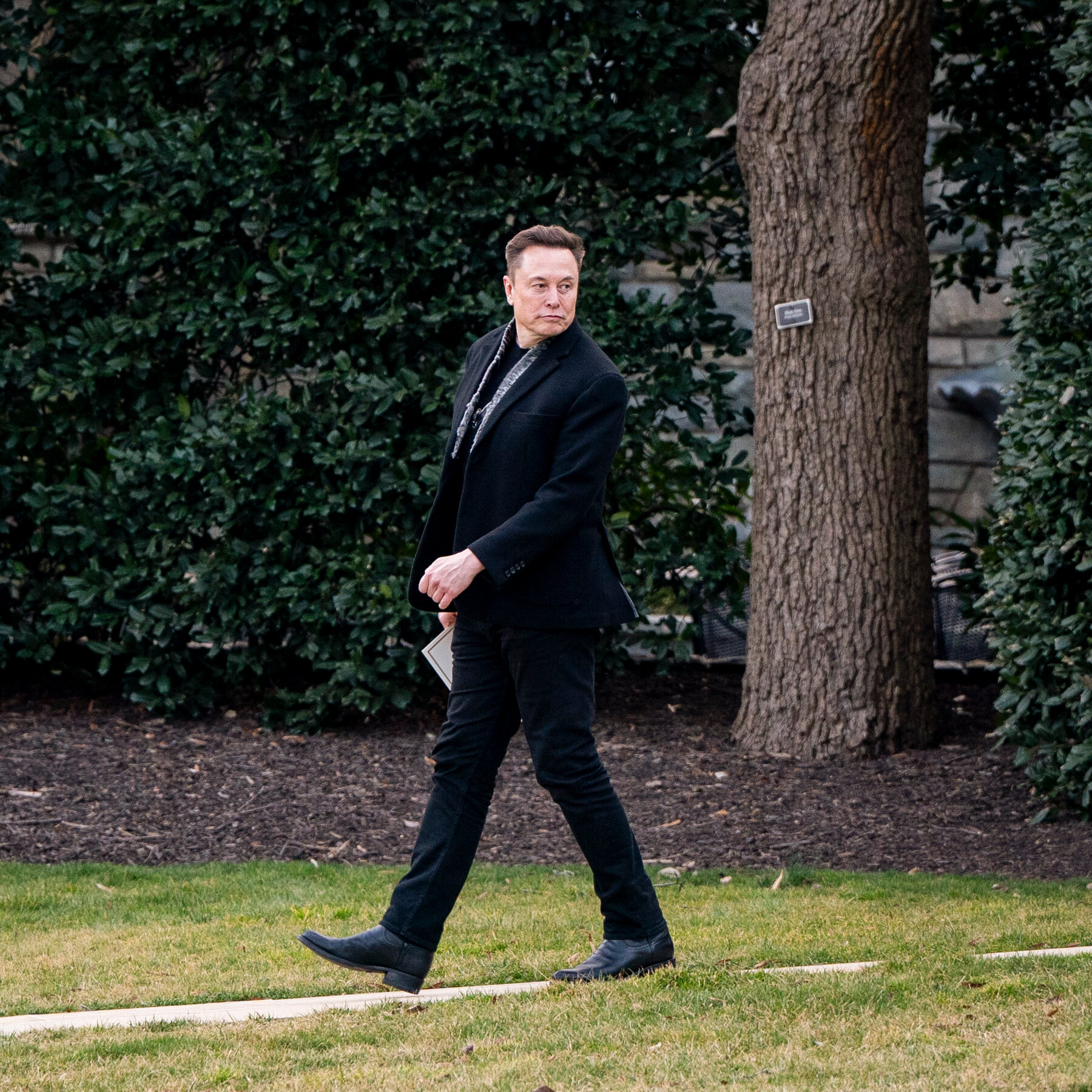 what-elon-musk-didn’t-budget-for:-firing-workers-costs-money,-too