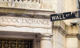 Stocks Settle Mixed Awaiting Trade News and Big Tech Earnings