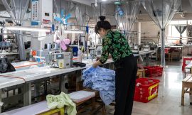 Chinese Factories Slow in Early Sign of Trade War’s Toll