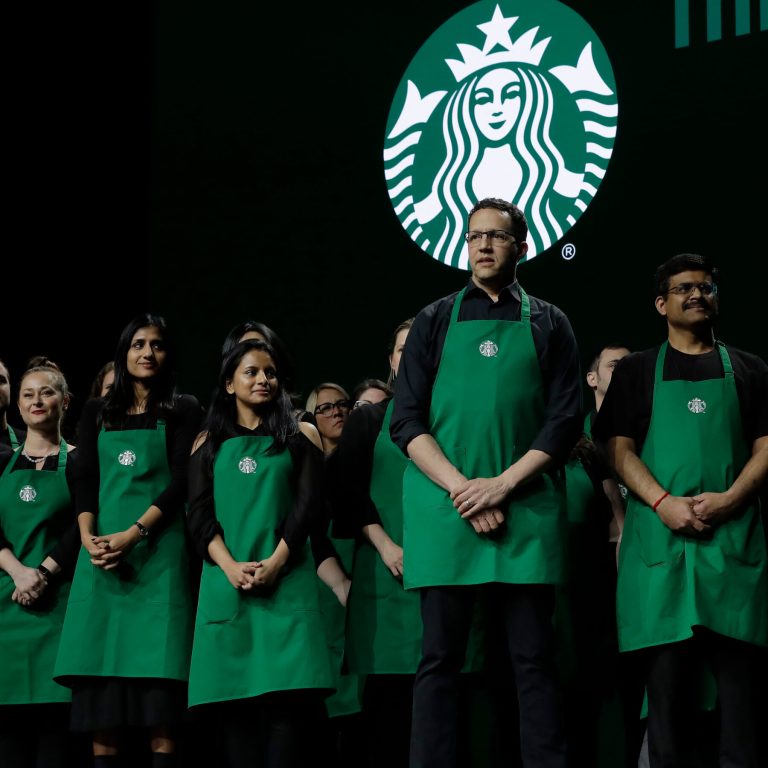 Read more about the article Starbucks Baristas Stage Walkouts Over Dress Code Change
