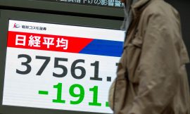 Markets Head Lower in Wake of Concerns About U.S. Debt