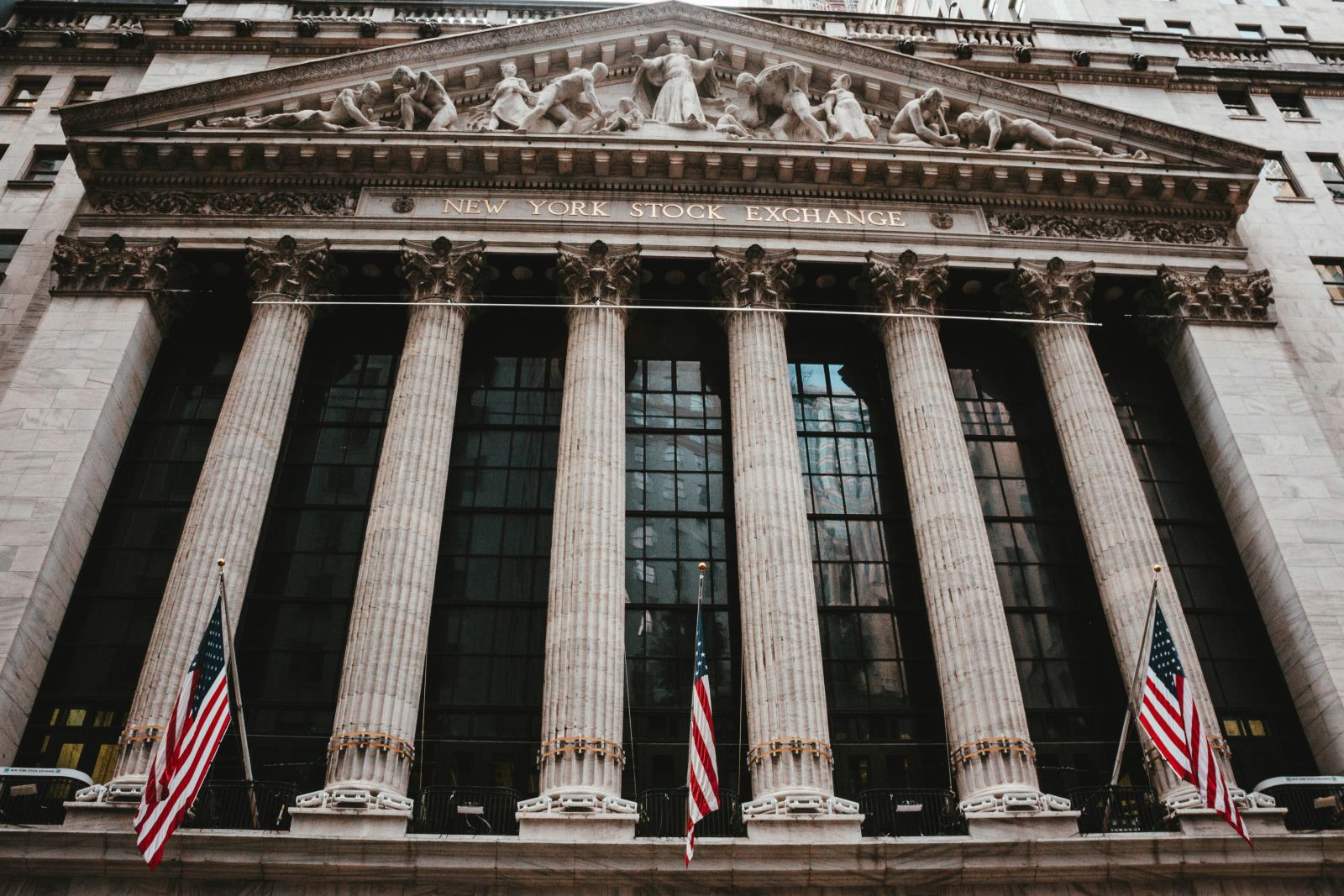 stocks-fall-on-rising-bond-yields-and-concern-about-foreign-investment-interest
