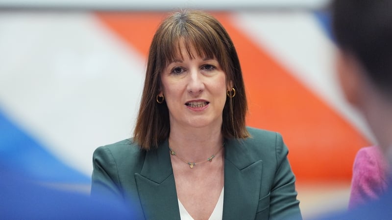 uk-public-finances-show-bigger-than-expected-deficit