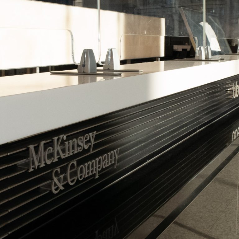 Read more about the article Ex-McKinsey Partner Sentenced in Obstruction Case