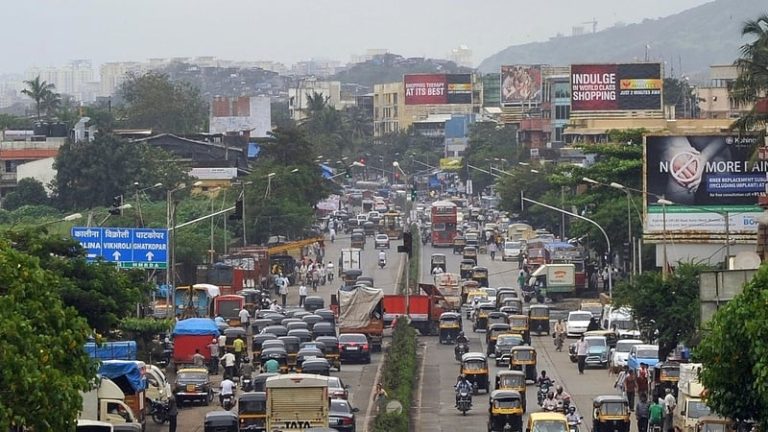 Read more about the article India beats forecasts with 7.4% growth in first quarter