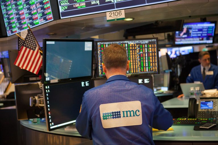 Read more about the article Stocks Rally on Solid Tech Earnings