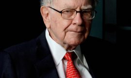 Warren Buffett Plans to Step Down as Berkshire Hathaway CEO by End of 2025