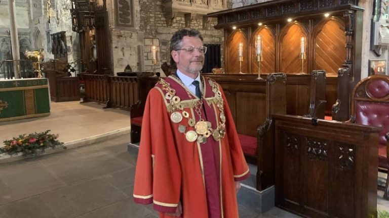 Read more about the article Democracy must take its course – Mayor of Limerick