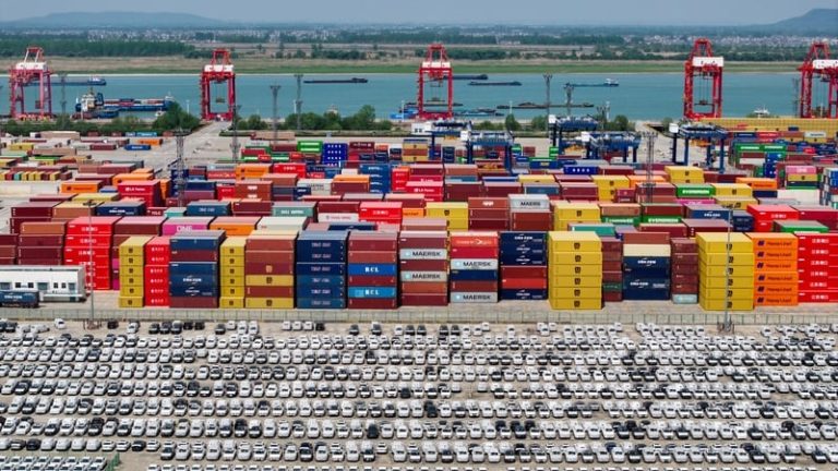Read more about the article China warns US not to engage in tariff ‘extortion’