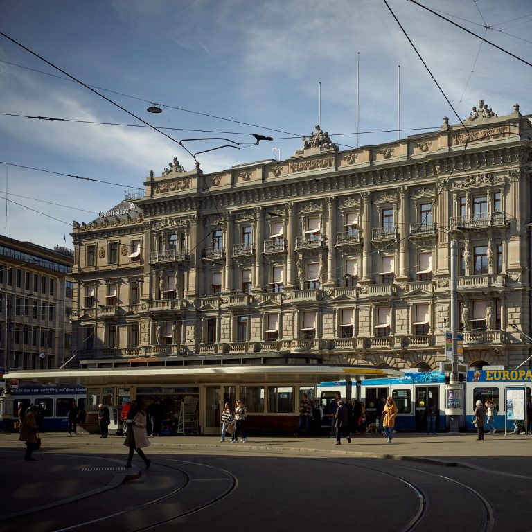 Read more about the article Credit Suisse Pays $510 Million Fine for Helping Clients Evade Taxes