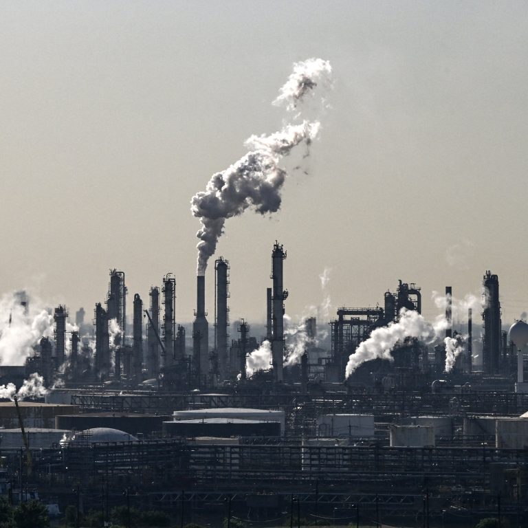 Read more about the article Oil Prices Fall as OPEC Increases Supply Despite Fears of an Economic Slowdown