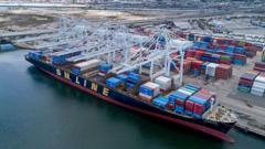 Read more about the article Tariffs: US and China to start talks over trade war this week