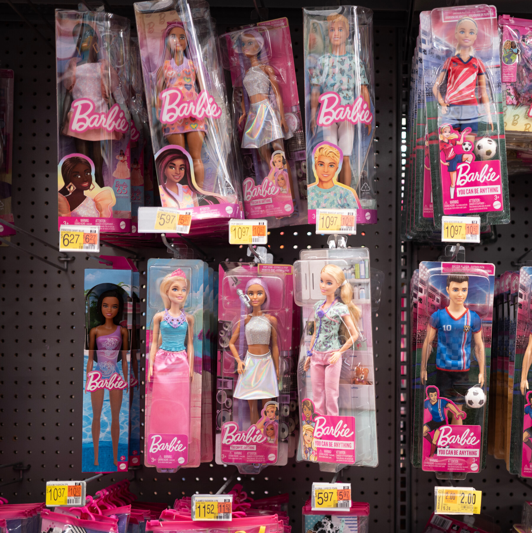barbie-maker-mattel-plans-to-raise-prices-because-of-trump’s-tariffs
