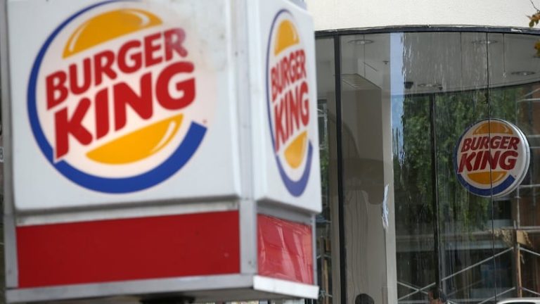 Read more about the article Burger King-parent Restaurant Brands’ misses Q1 estimates
