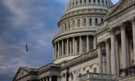 Crypto Bill Stalls in the Senate as Democrats Balk