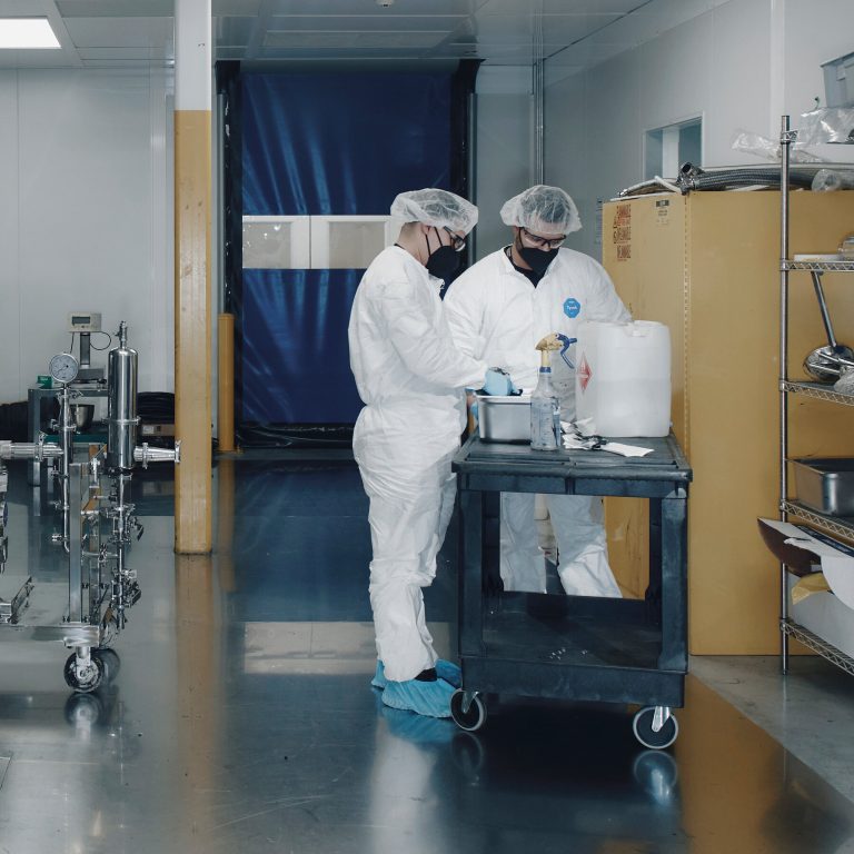 Read more about the article A Decade-Long Search for a Battery That Can End the Gasoline Era