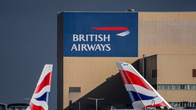 Read more about the article IAG almost triples first-quarter operating profits