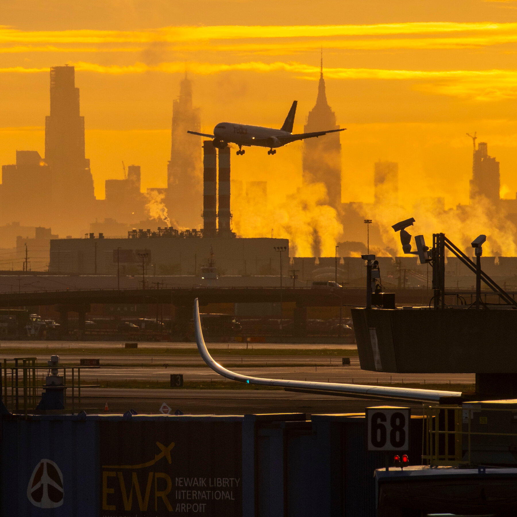 newark-airport-air-traffic-staffing-shortage-forces-delays