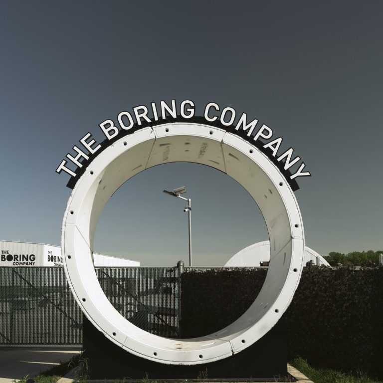 Read more about the article Elon Musk’s Boring Company Is in Talks With Government Over Amtrak Project