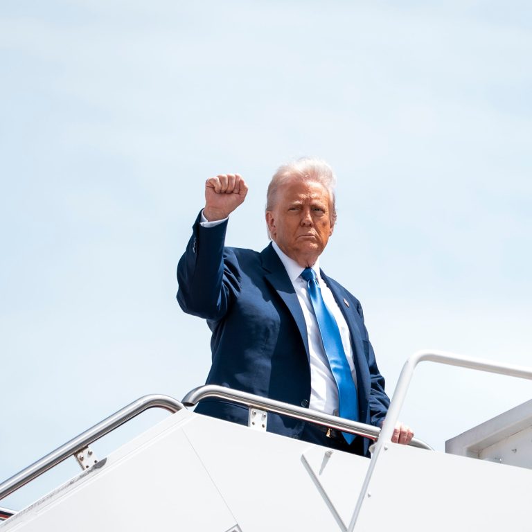 Read more about the article Tariff Truce With China Demonstrates the Limits of Trump’s Aggression