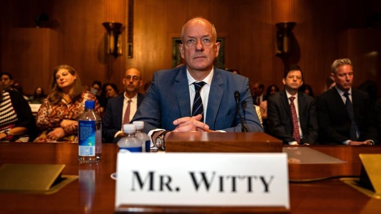 Read more about the article UnitedHealth announces surprise CEO exit, pulls forecast
