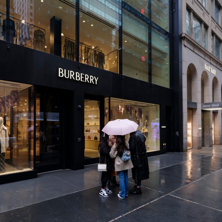 Read more about the article Burberry to Cut Up to 1,700 Jobs in Turnaround Push