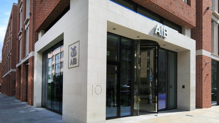 Read more about the article Donohoe told he could stop AIB deal if share price rose
