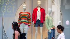 rachel-reeves-says-uk-economy-‘beginning-to-turn-a-corner’