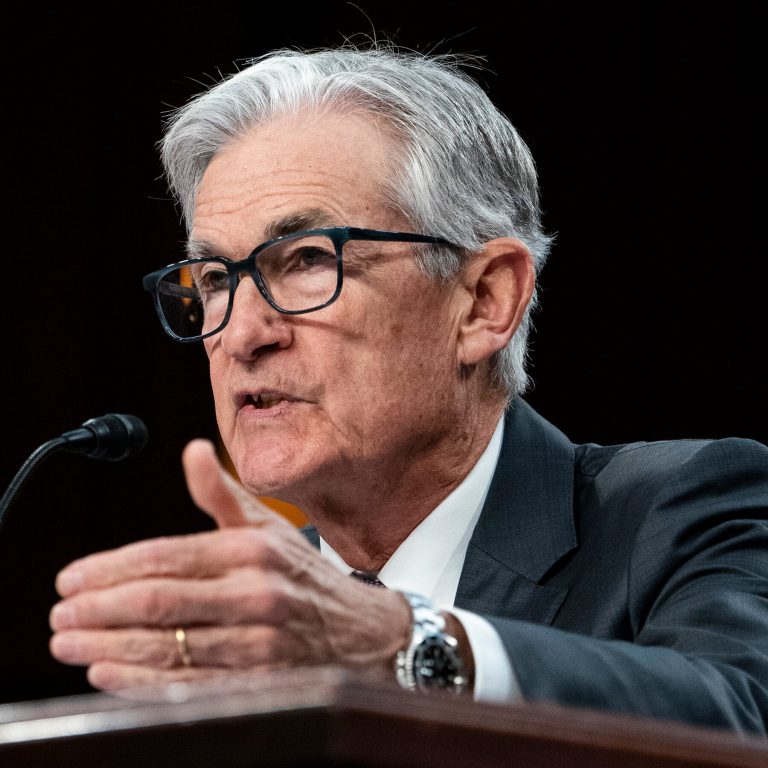 Read more about the article Federal Reserve Plans to Cut 10% of Its Staff
