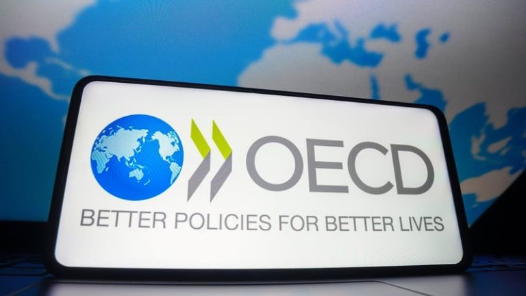 Read more about the article OECD cuts global 2025 growth forecast to 2.9% on tariffs