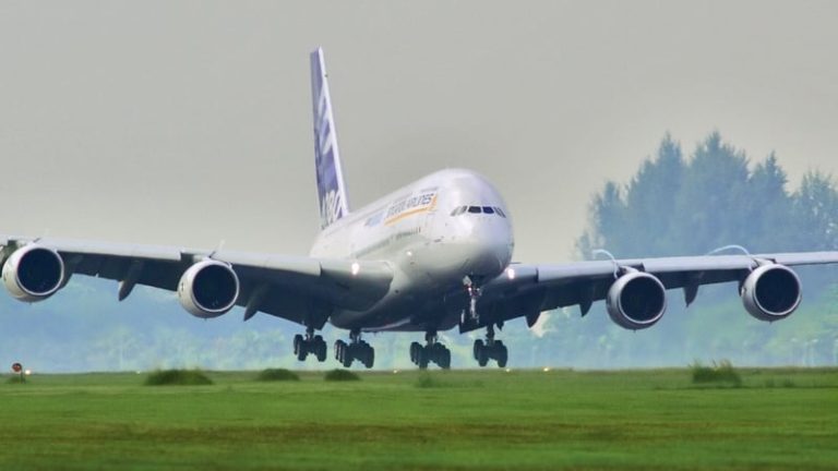 Read more about the article Airbus deliveries fell 4% in May, sources say