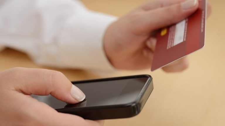 Read more about the article ComReg pre-registers 7k Sender IDs to prevent scam texts