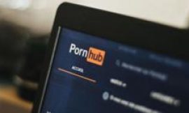 Pornhub pulls out of France over age verification law