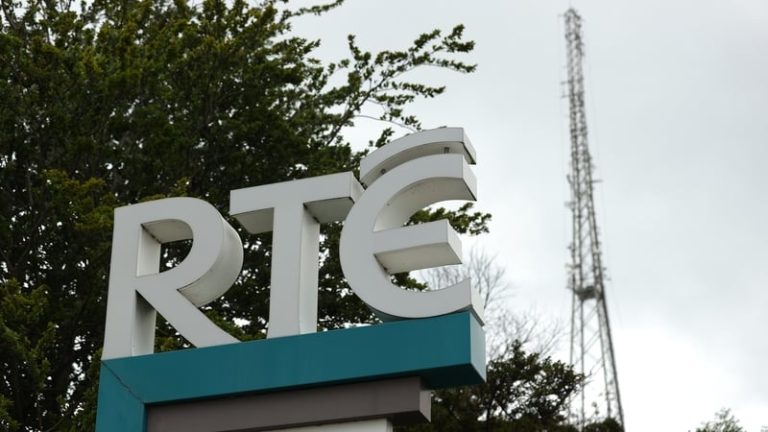 Read more about the article RTÉ staff offered 6% pay increase over 2.8 years