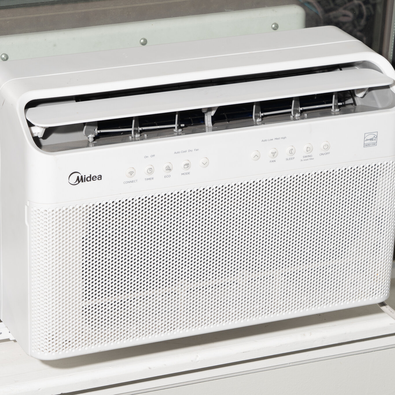 midea-recalls-ac-units-over-mold-risk,-leaving-customers-frustrated